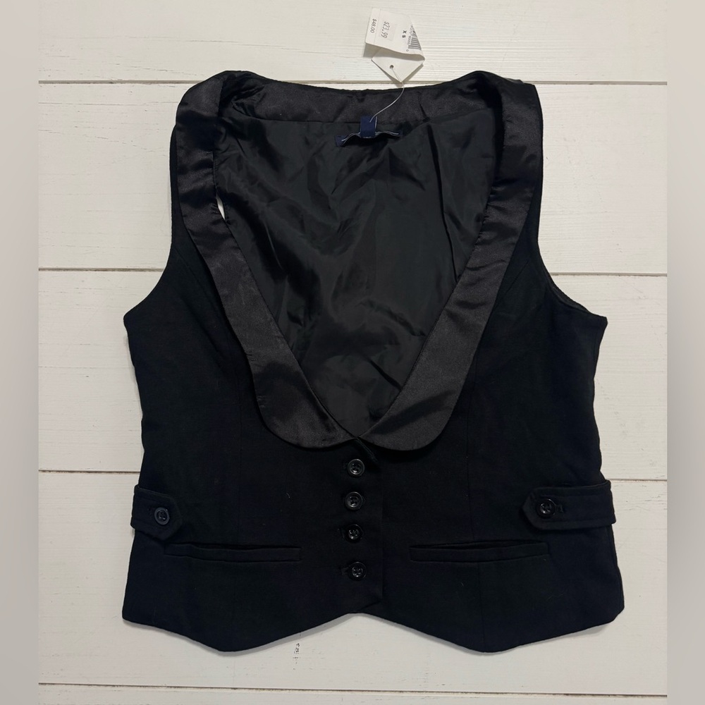 Y2K Collared Vest